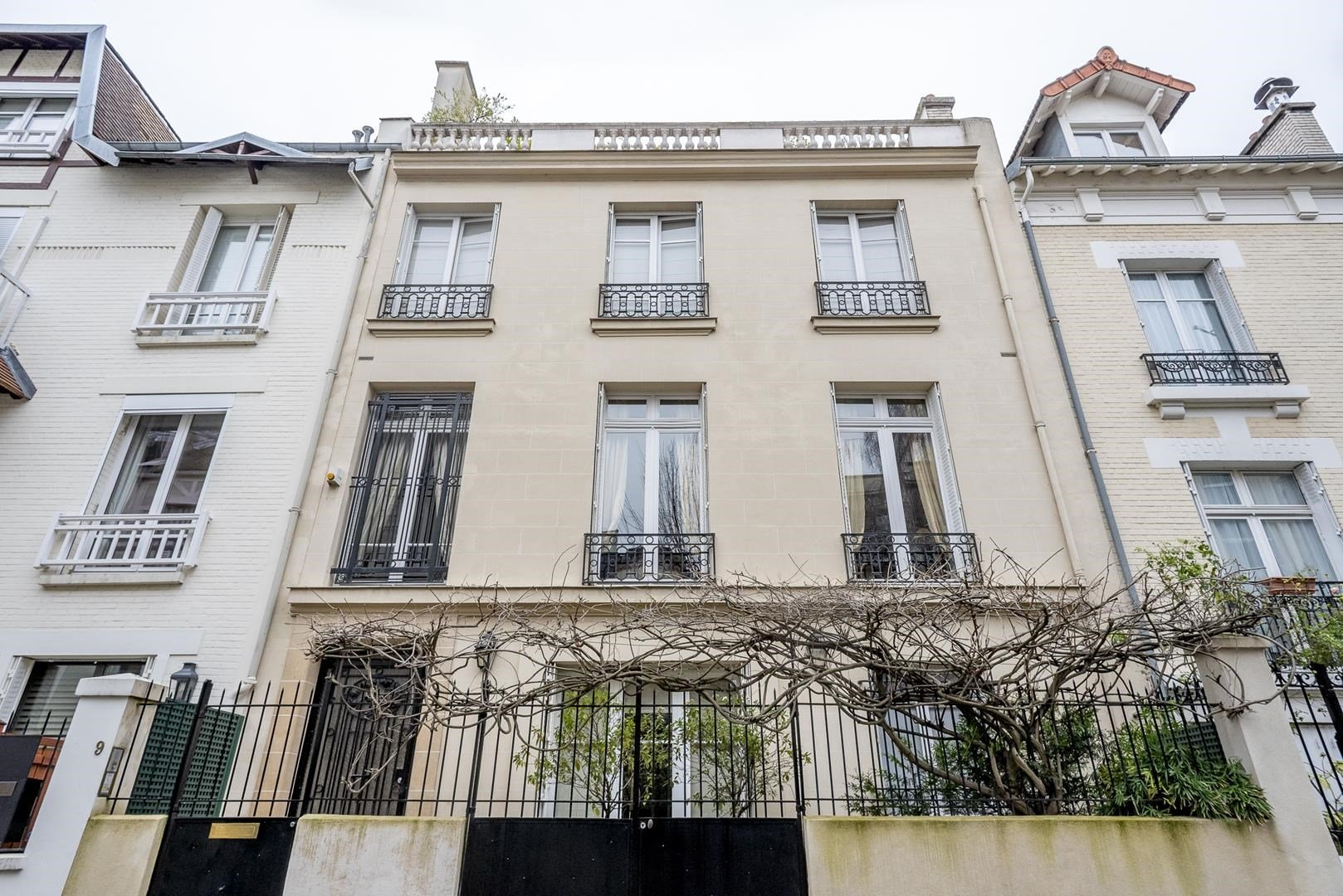 126 Rue Perronet 92200 Neuilly Sur Seine vente Neuilly Centre Hotel Particulier dans une voie privée
